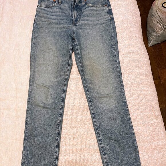 Madewell Perfect Vintage Jeans in Banner Wash (Size 26) - Picture 2 of 5
